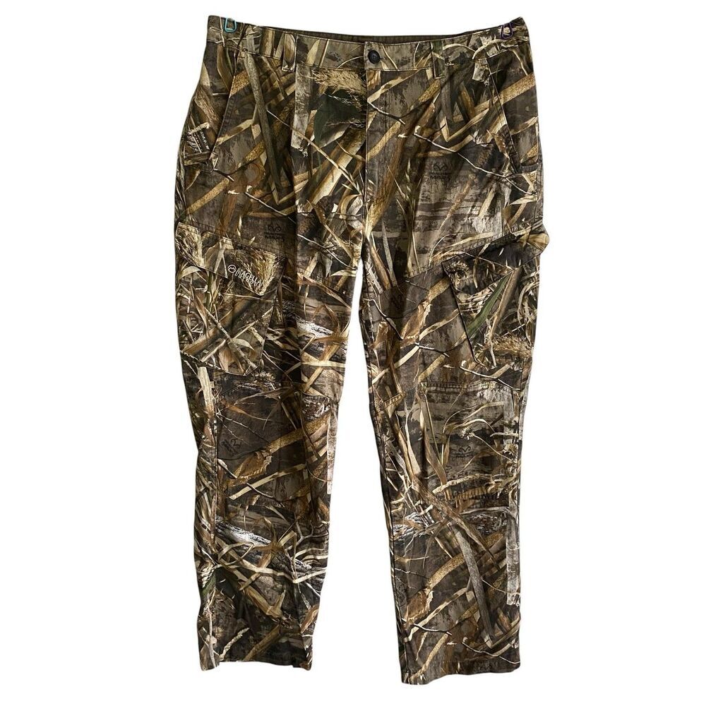 Magellan Outdoors Cargo Pants Mens L 34x30 Brown Camo Adjustable Waist Hunting